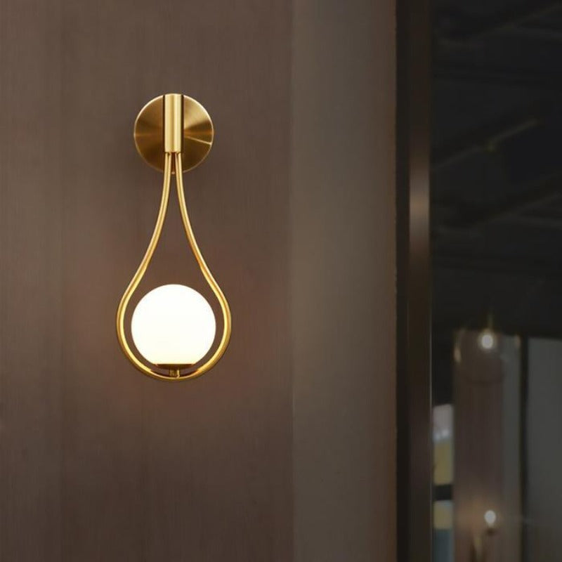 Drape Lis Wall Light