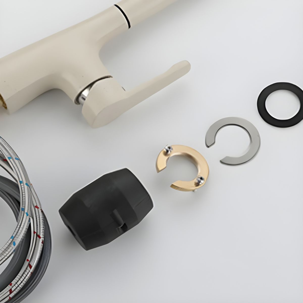 Pure Color Kitchen Faucet Rust Resistant Single Lever Handle Swivel Spout