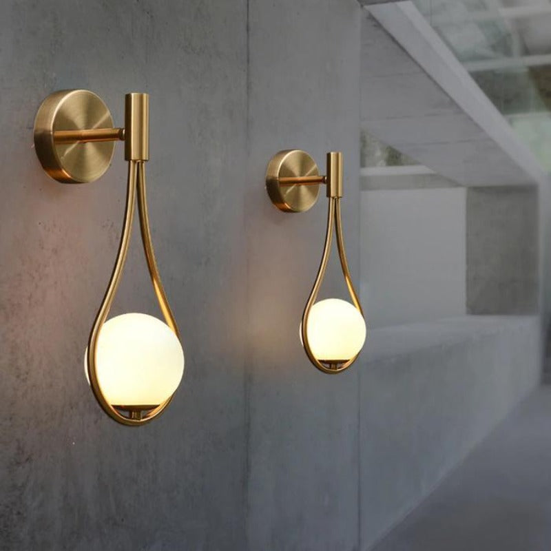 Drape Lis Wall Light