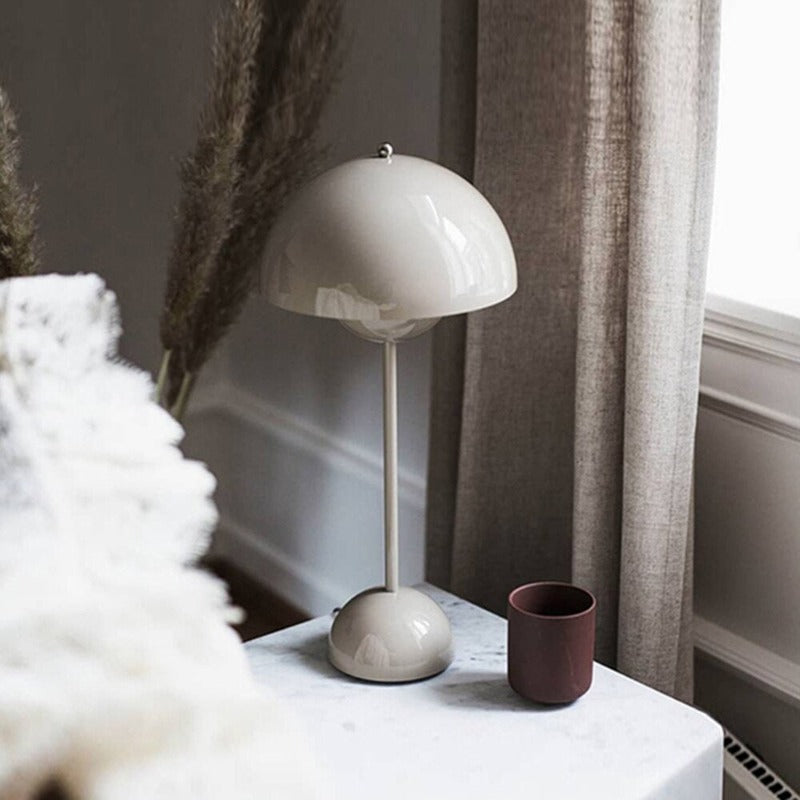 Classy Nordic Decoration Table Lamp