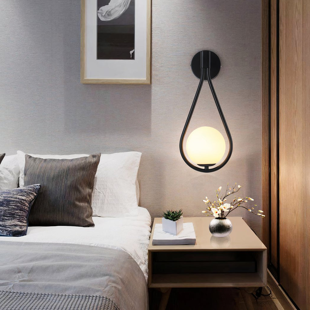 Modern Nordic wall lamp in metal